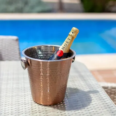 Esmeralda 25 Golf Private Pool By Holidays Caleta De Fuste