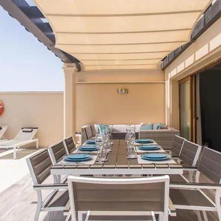Luxurious With Amazing Sea View And Pool Villa *