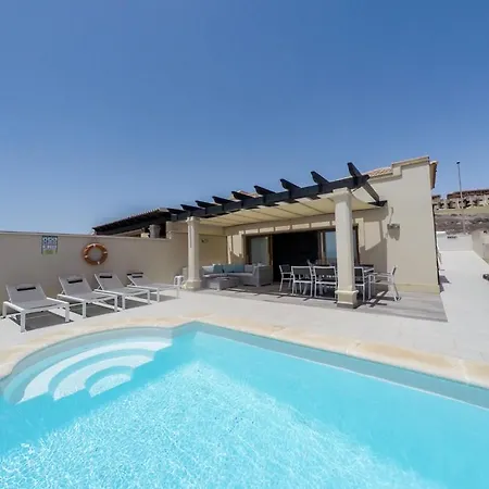Luxurious With Amazing Sea View And Pool Villa *