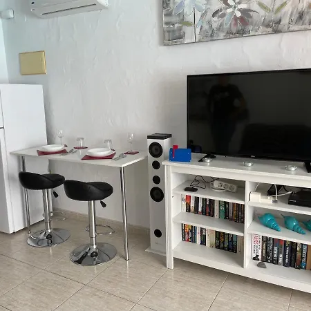 Sun 10 Apartment