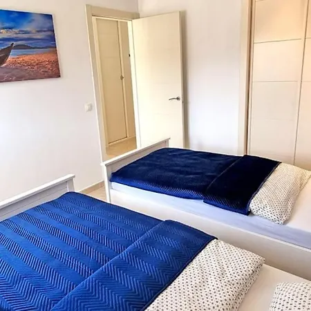 Ocean View Apartment *