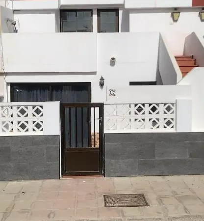 Apartment Neptuno 17 *