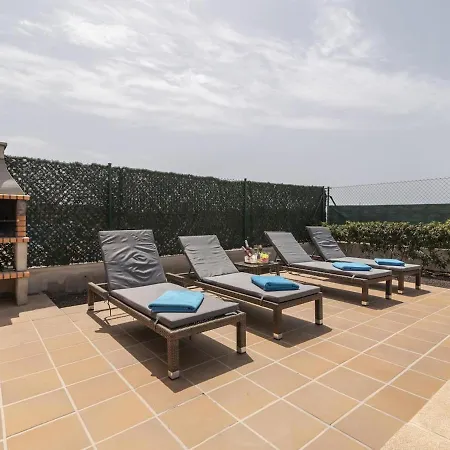 Lightbooking Pueblo Majorero Piscina Climatizada Jove 10