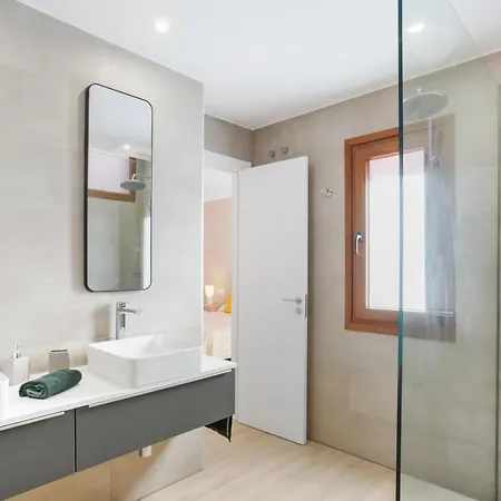 Mariposas Caleta Holiday home