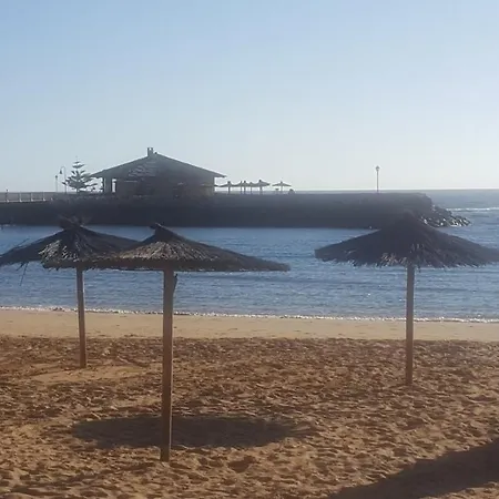 Pousada Beautiful, Spacious Villa, Heated Pool, Sleeps Eight, With Quality Furnishings