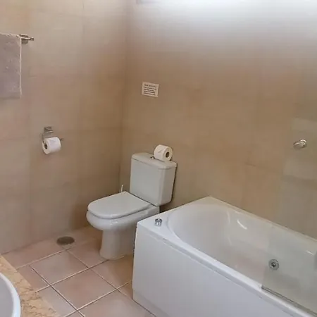 Beautiful, Spacious Villa, Heated Pool, Sleeps Eight, With Quality Furnishings * Caleta De Fuste