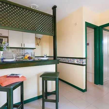 Puerto Caleta Hotel *