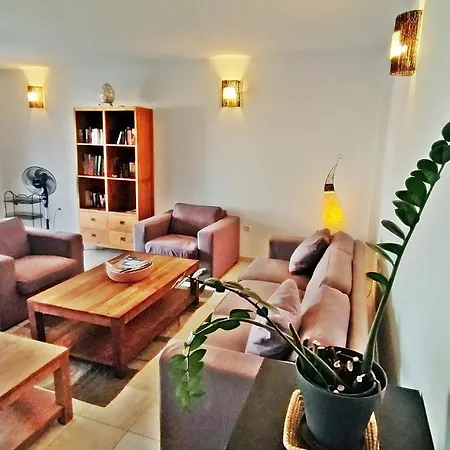 Caleta House Holiday home *