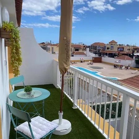 Apartment En El Castillo Con Piscina *