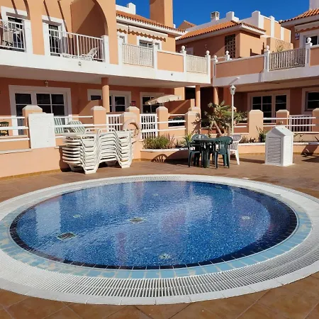 Funcional En Residencial Con Piscina En Inmejorable Ubicacion En Centro De La Isla Caleta De Fuste