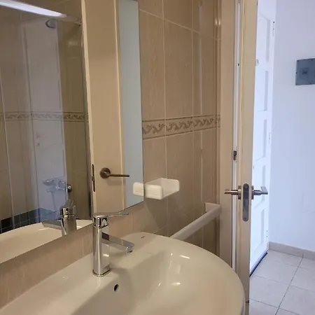 Apartment Funcional En Residencial Con Piscina En Inmejorable Ubicacion En Centro De La Isla Caleta De Fuste