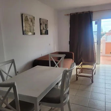 Apartment Funcional En Residencial Con Piscina En Inmejorable Ubicacion En Centro De La Isla