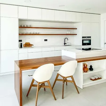 Lea Luxury Golf House Holiday home