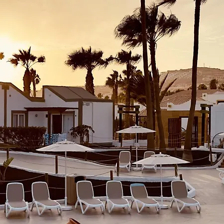 Caleta Dorada Aparthotel 3*