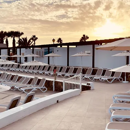 Aparthotel Caleta Dorada 3*