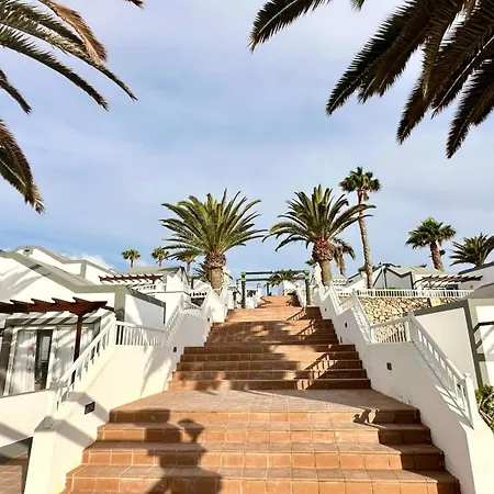 Aparthotel Caleta Dorada 3*