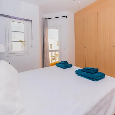 Modern 3 Bedroom House With Large Pool And Fast Internet, 100ft From The Sea - Sleeps 6 Holiday home