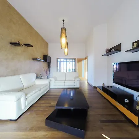 Villa La Marosca - Jacuzzi, Private Pool, 3 Bedrooms