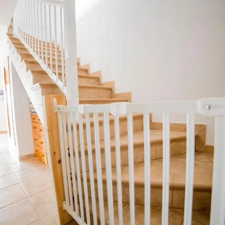Modernes Mit Terrasse Und Balkon *