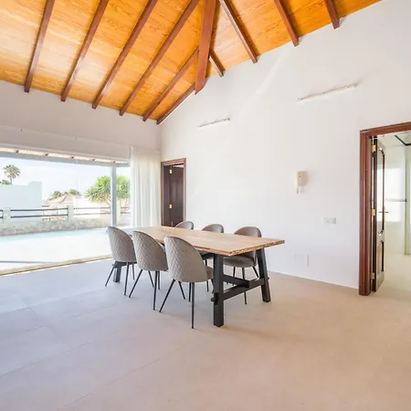 Lobos With Private Pool Villa *