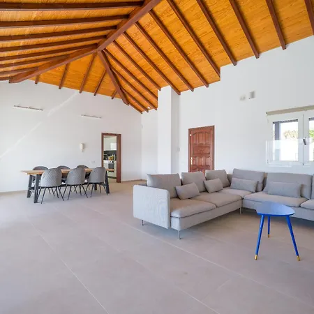 Lobos With Private Pool Villa *