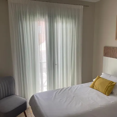 La Verita Gaudia Apartment *
