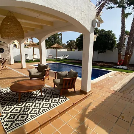 Oasis Golf Villa *