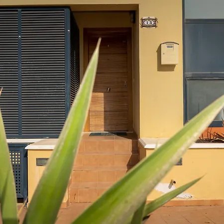 Lucky Thirteen - With Ocean View Apartment