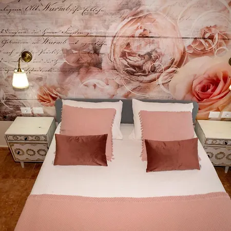 Appartamento Casa Rosa - In The Center Of