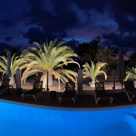 Villa Africa *