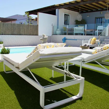 Mit Pool Fuer 2 Personen Und 4 Holiday home *