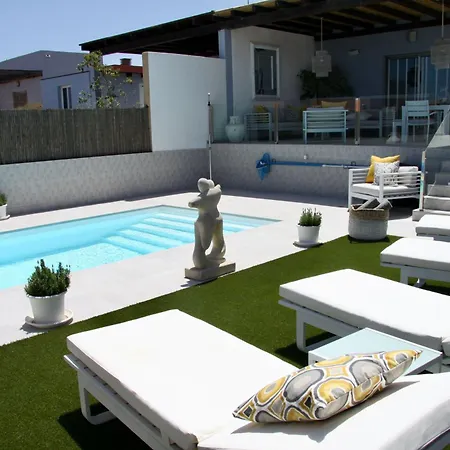 Holiday home Mit Pool Fuer 2 Personen Und 4 *