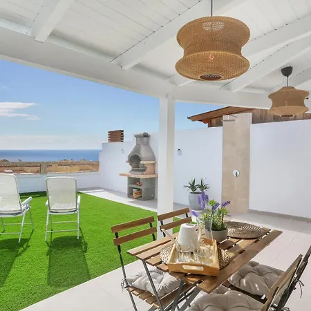 Recently Renovated, With Views, Barbecue And Outdoor Shower *