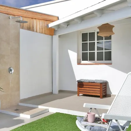 Recently Renovated, With Views, Barbecue And Outdoor Shower Apartment *