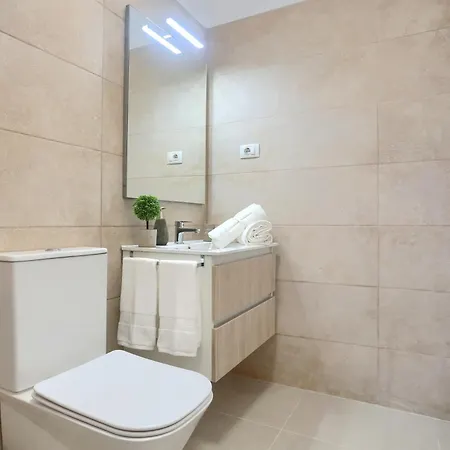 Recently Renovated, With Views, Barbecue And Outdoor Shower Apartment Caleta De Fuste