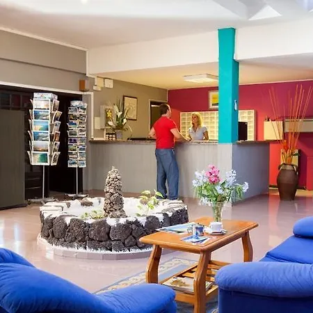 Puerto Caleta Hotel 2*