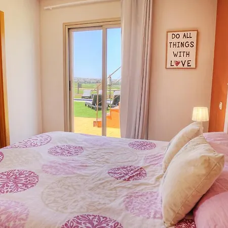 Holiday home Birdie *