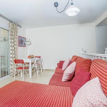 Las Arenas Apartamento 4p Piscina Apartment