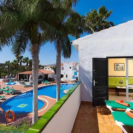Hotel Puerto Caleta 2*