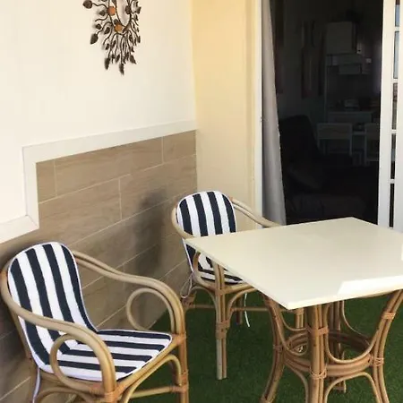 Caleta Deluxe *
