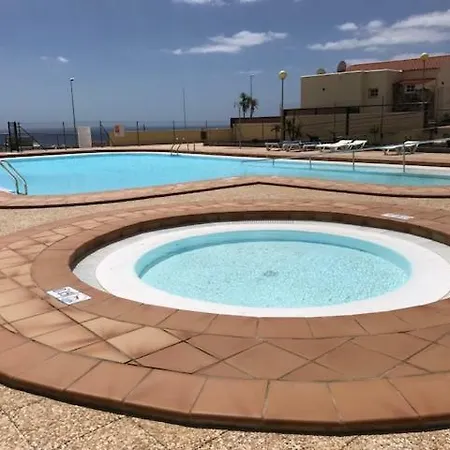 Caleta Deluxe *