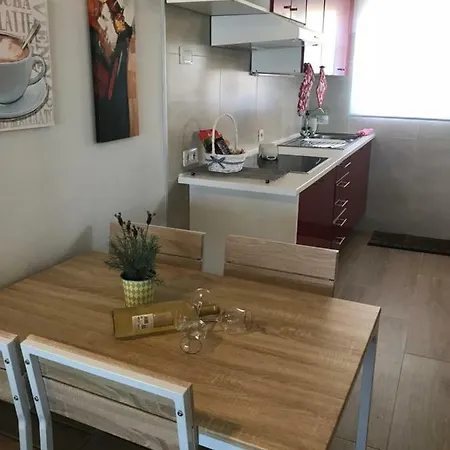 Caleta Deluxe *