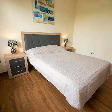 Villa 5 Star Luxury Villa, Private Heated Pool, Golf & Sea Views.