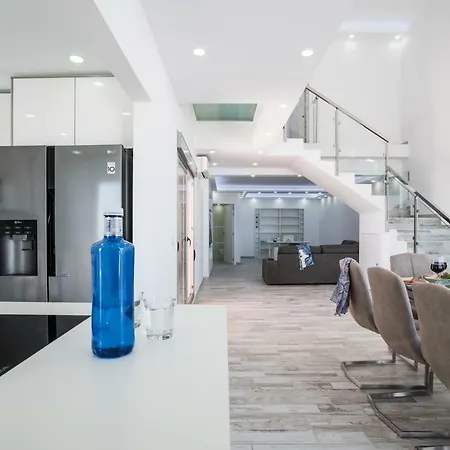 Villa Andrea,heated Pool, Optical Fibre *