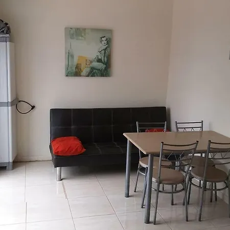Delia 100m Beach, Barcelo Apartment *
