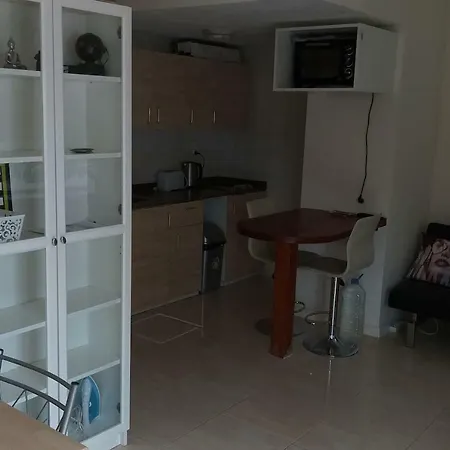 Apartment Delia 100m Beach, Barcelo