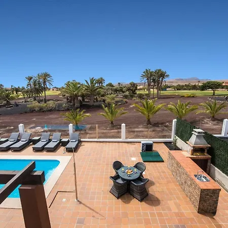 5 Star Luxury Villa, Private Heated Pool, Golf & Sea Views. *
