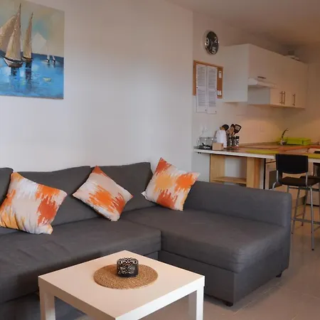 Puerta Del Sol Apartment *