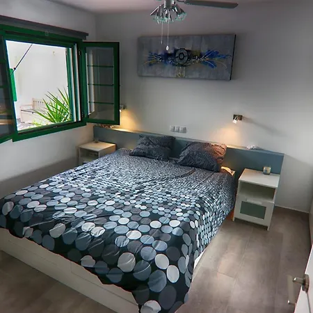 New Town Wifi Netflix Apartment *