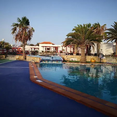 Castillo Holiday park 2*